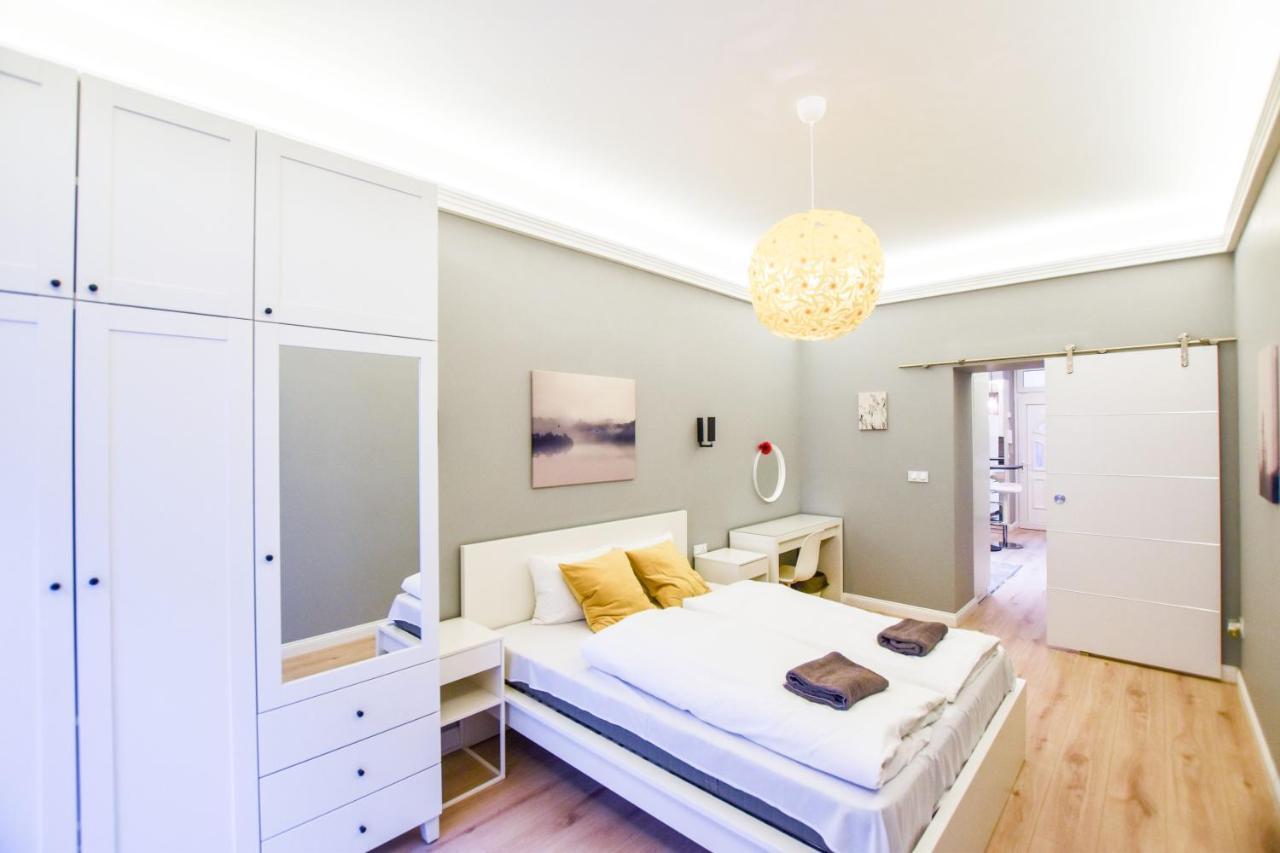 Riverside Apartment In Downtown Budapest Eksteriør billede